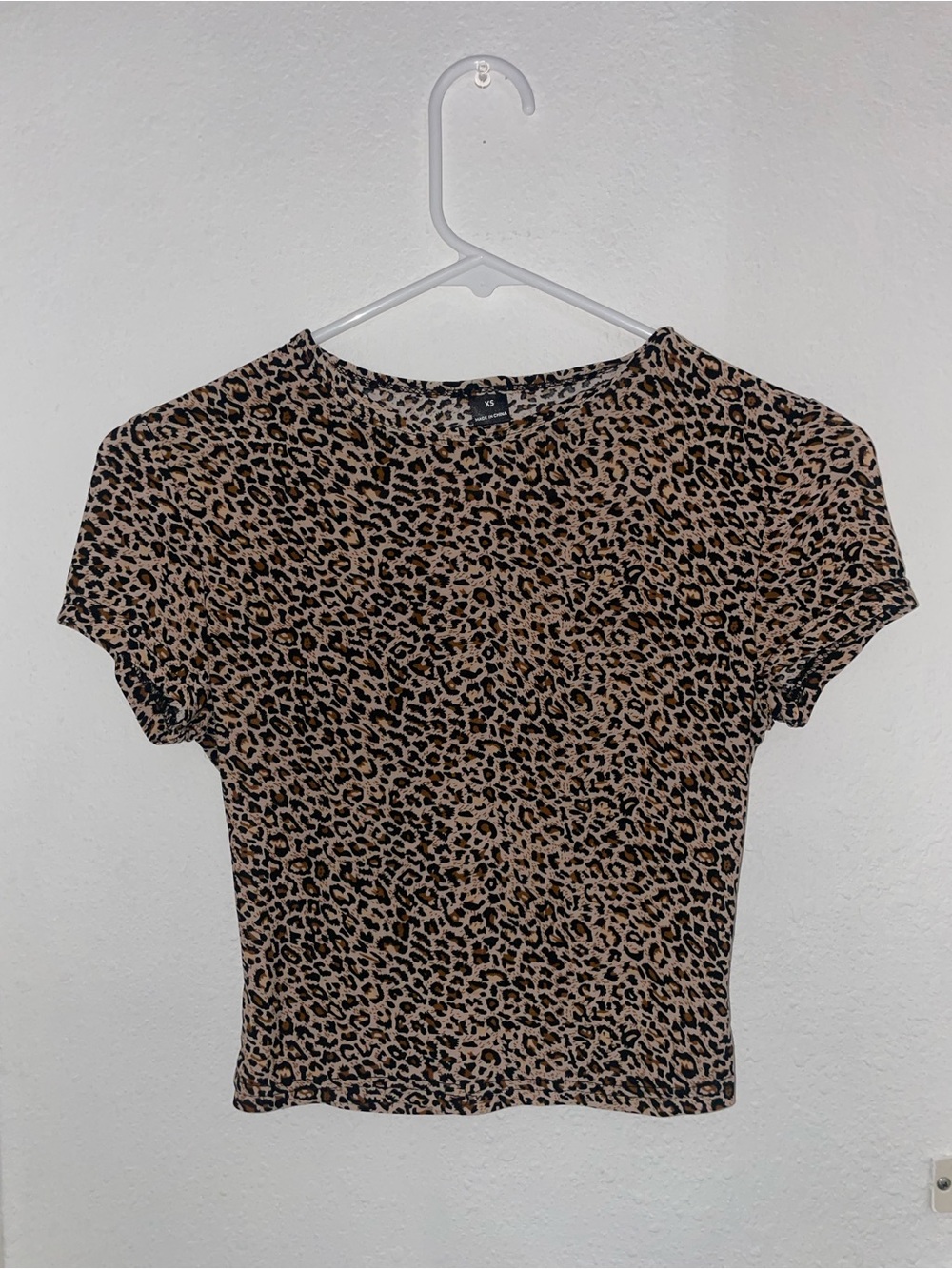 Leopard Print Crewneck Tee - Brown